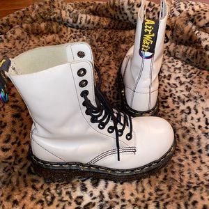 WHITE GLITTER DOC MARTENS
